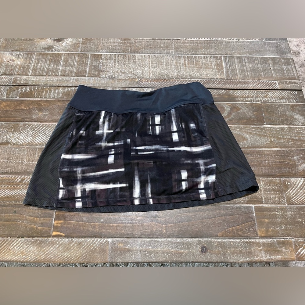 Fila Stylish Black and White Women's Skort